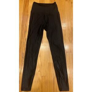 Beyond Yoga Women's  High Waisted Shimmer Black Midi Leggings Small Athleisure